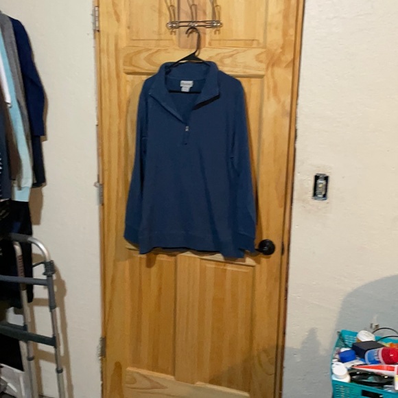 Pullover - Picture 1 of 1